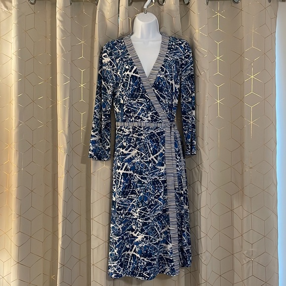 My favorite wrap dress ever! - Picture 3 of 6